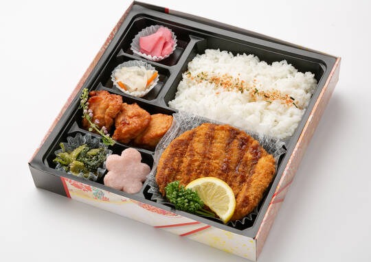 [ 619 ] 幕の内：ロース豚カツ&鶏もも唐揚げ
