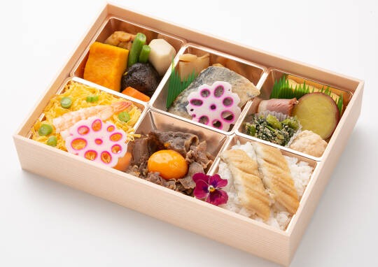 [ 44 ] 福籠(ふくろう) 和牛すき焼き6マス御膳