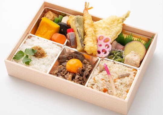 [ 46 ] 鹿鳴(ろくめい) 和牛すき焼き6マス御膳