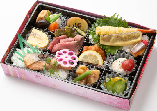 [ 49 ] 香味唐揚げとローストビーフの肉づくし和膳